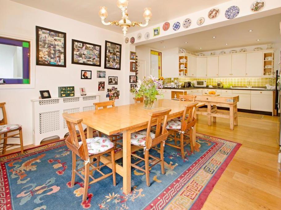 Anchor House Bed & Breakfast Dartmouth Bagian luar foto
